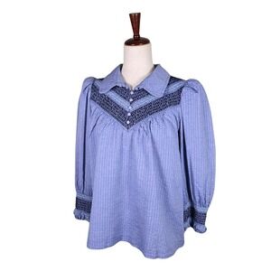 Tuckernuck Pomander Place Blouse Womens M Seersucker Smocked Blue